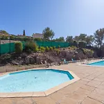 Domaine De La Corniche Apartment *